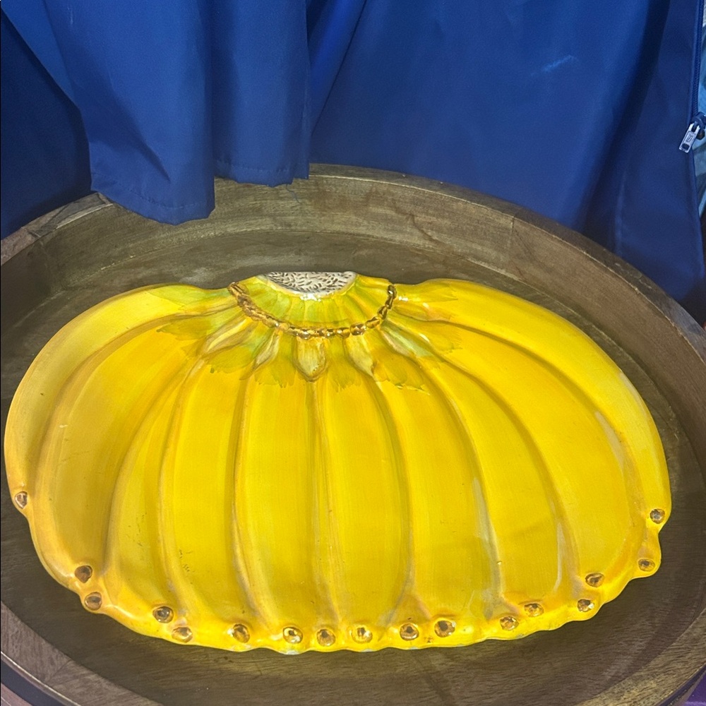 Vibrant Yellow Banana-Shaped Food Storage Container